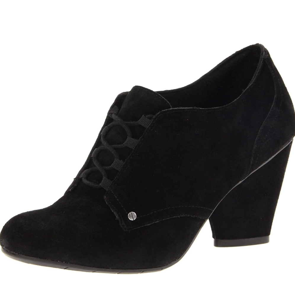 Dr. Scholl's go.play. suede lace up ankle booties.